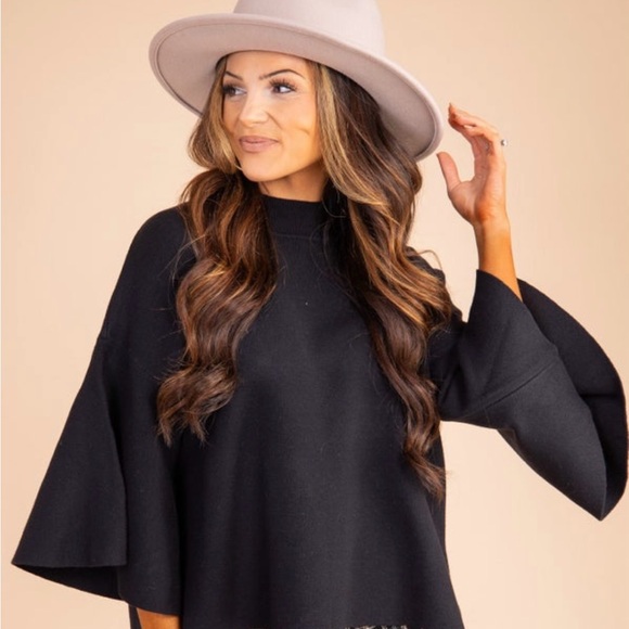 ZENANA bell sleeve sweater. NBW. NWT. Bust is 26” across - Picture 2 of 4